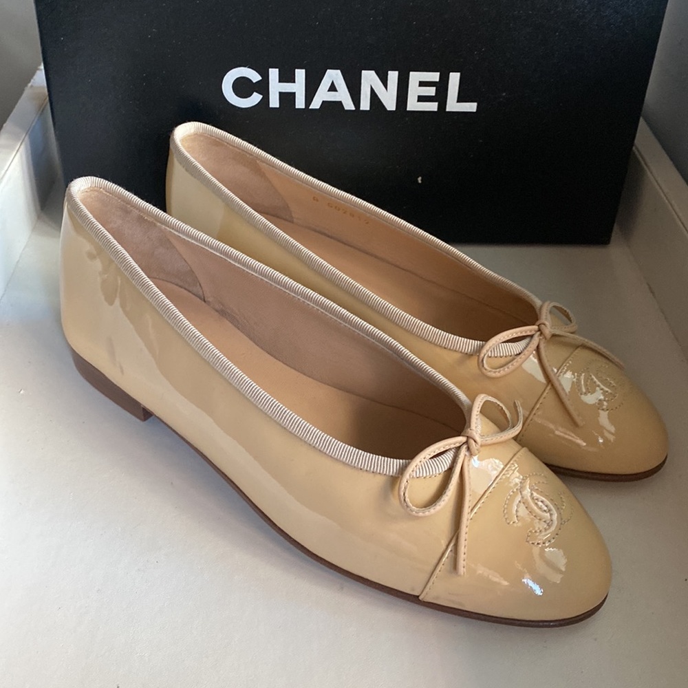 Chanel Nude Patent Leather Ballet flats